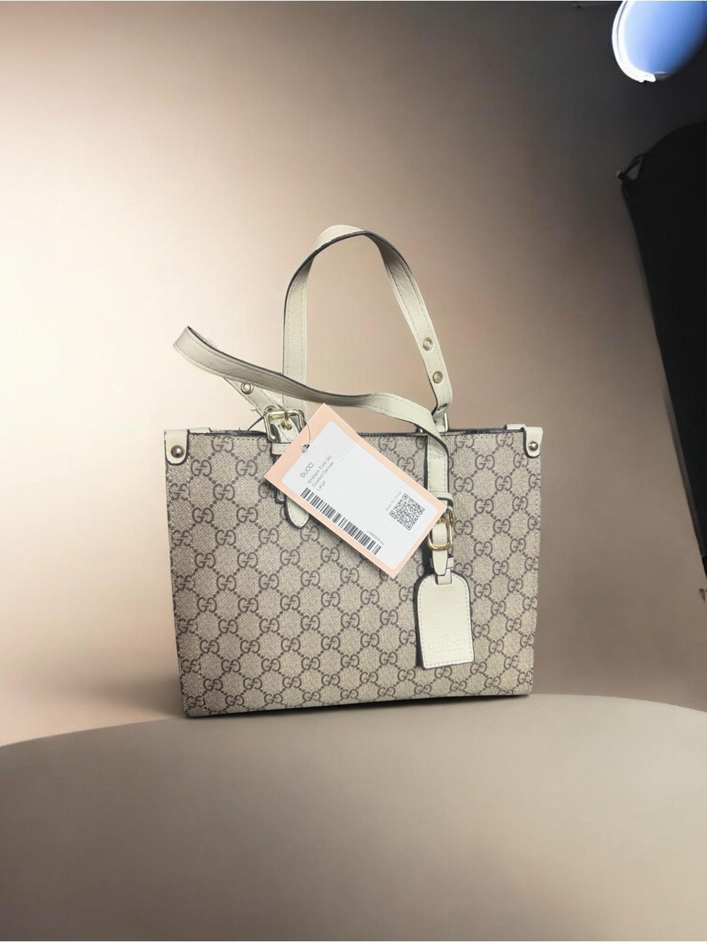 Gucci Beige GG Supreme Canvas Tote with Cream Handles - Picture 3 of 4